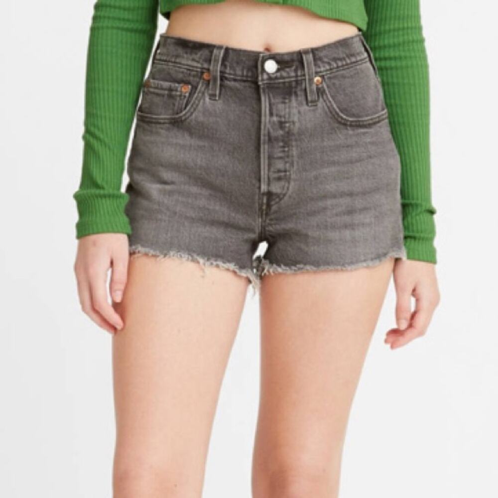 Levi’s 501 Original Short in Cabo Rise Frayed Raw Cut Hem Women’s Sz 26